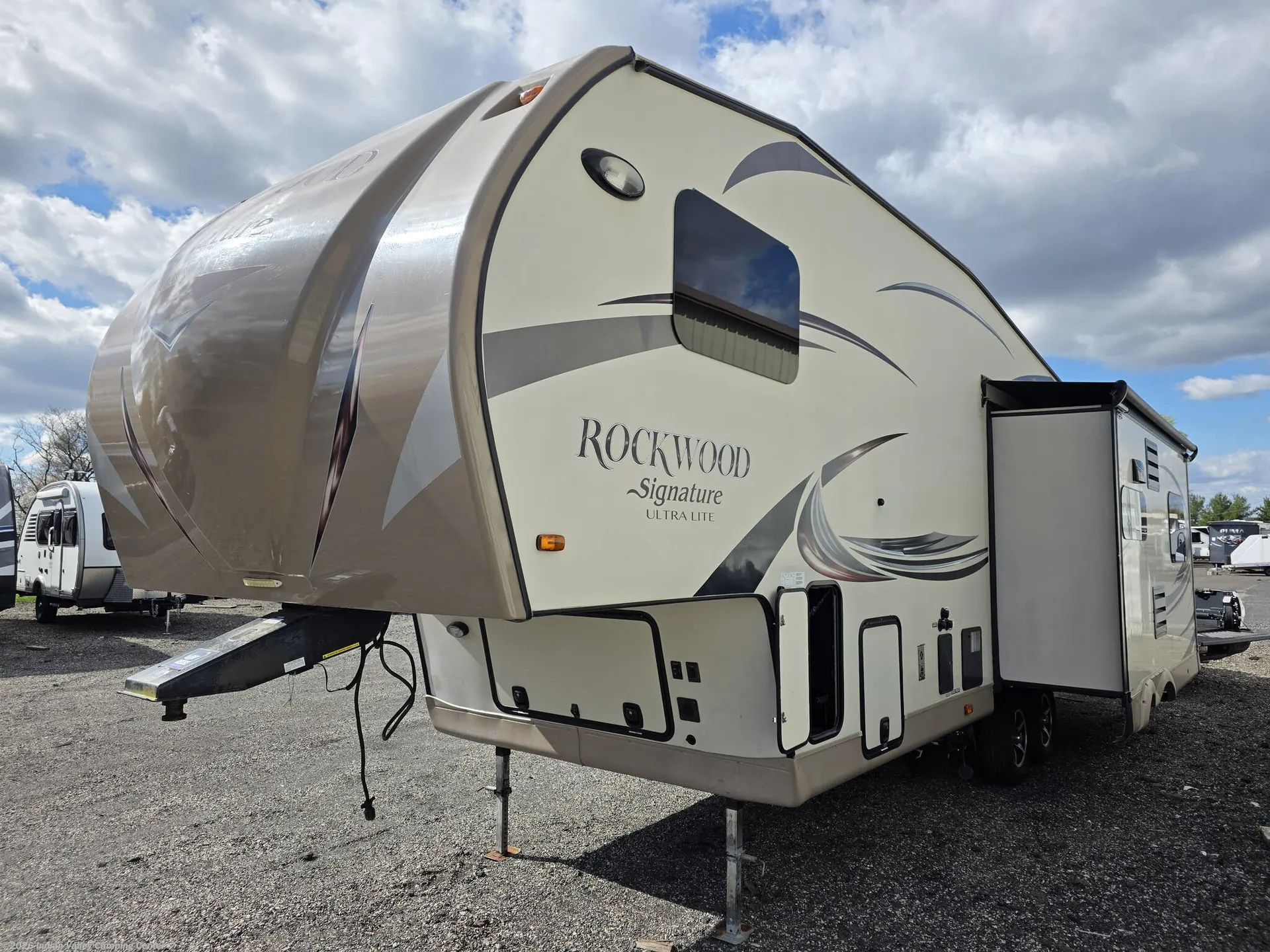 2016 Forest River Rockwood Signature Ultra Lite 8289WS - Photo 3