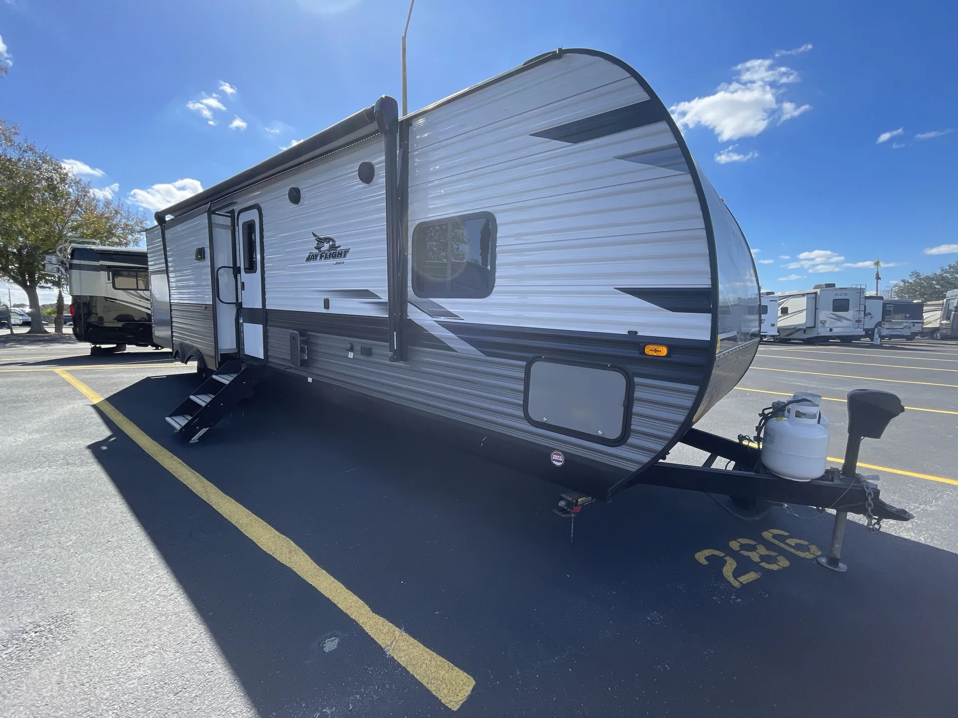 2024 Jayco Jay Flight 331BTS - Photo 2