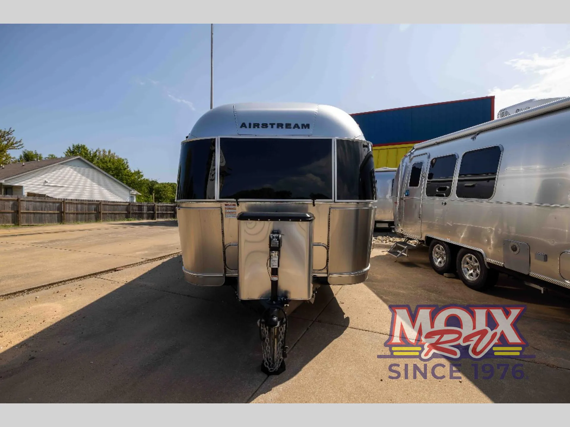 2023 Airstream International 25FB Twin - Photo 4