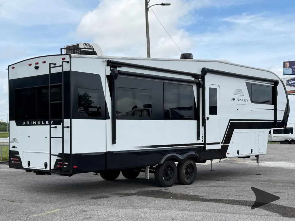 2025 Brinkley Model Z 3100, Photos photo 13
