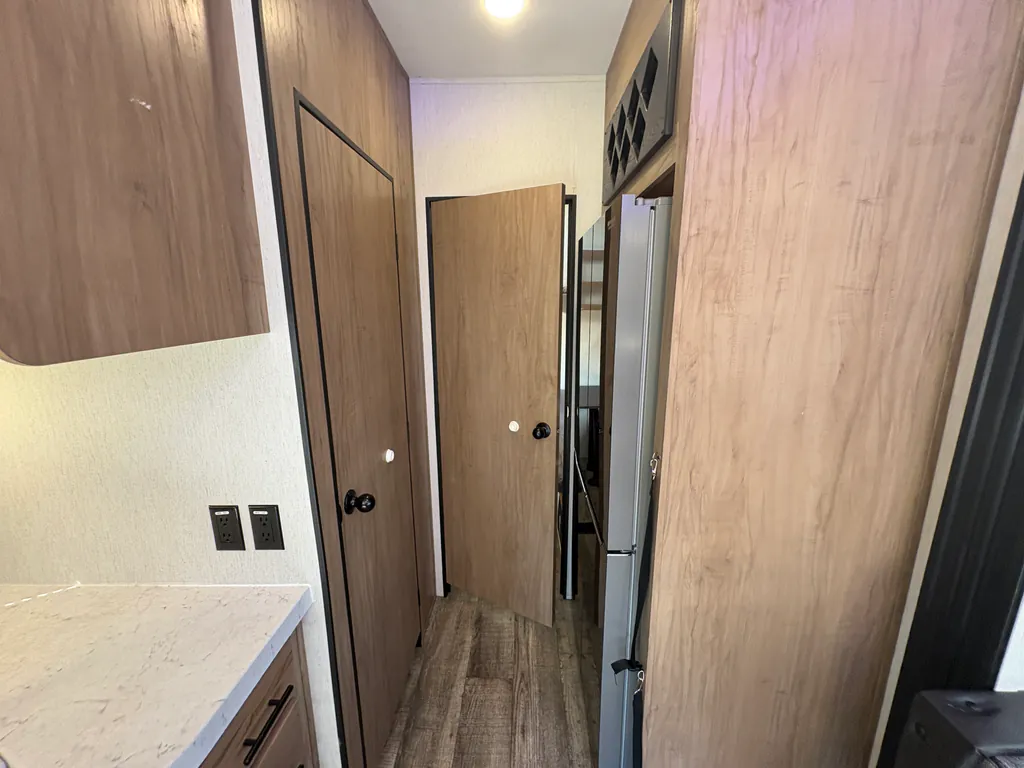 2023 Forest River Cherokee Timberwolf 39TN, Photos photo 16