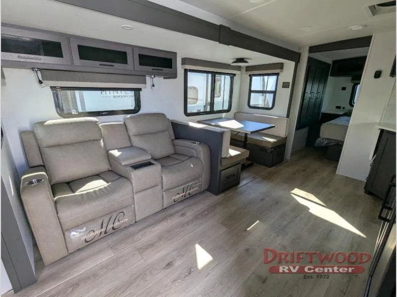 2026 Forest River Rockwood Ultra Lite 2606WS - Photo 4