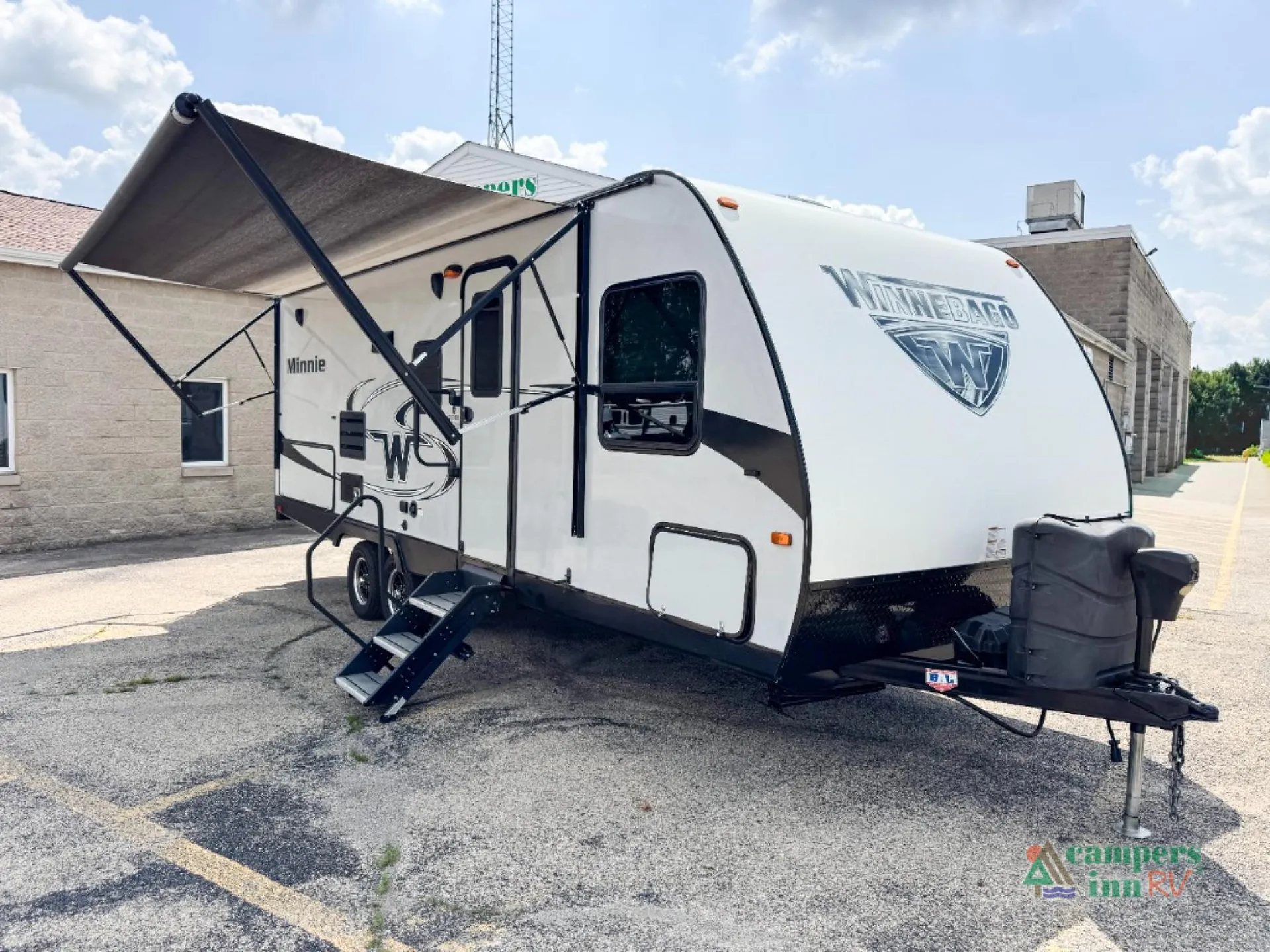 2018 Winnebago Minnie 2201DS - Photo 2