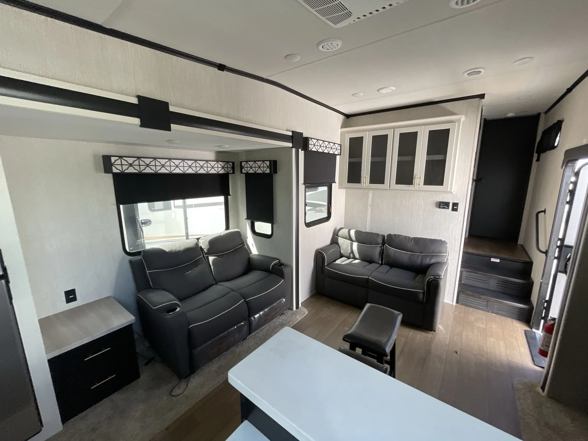 2022 Forest River Wildcat 271ML — living area main