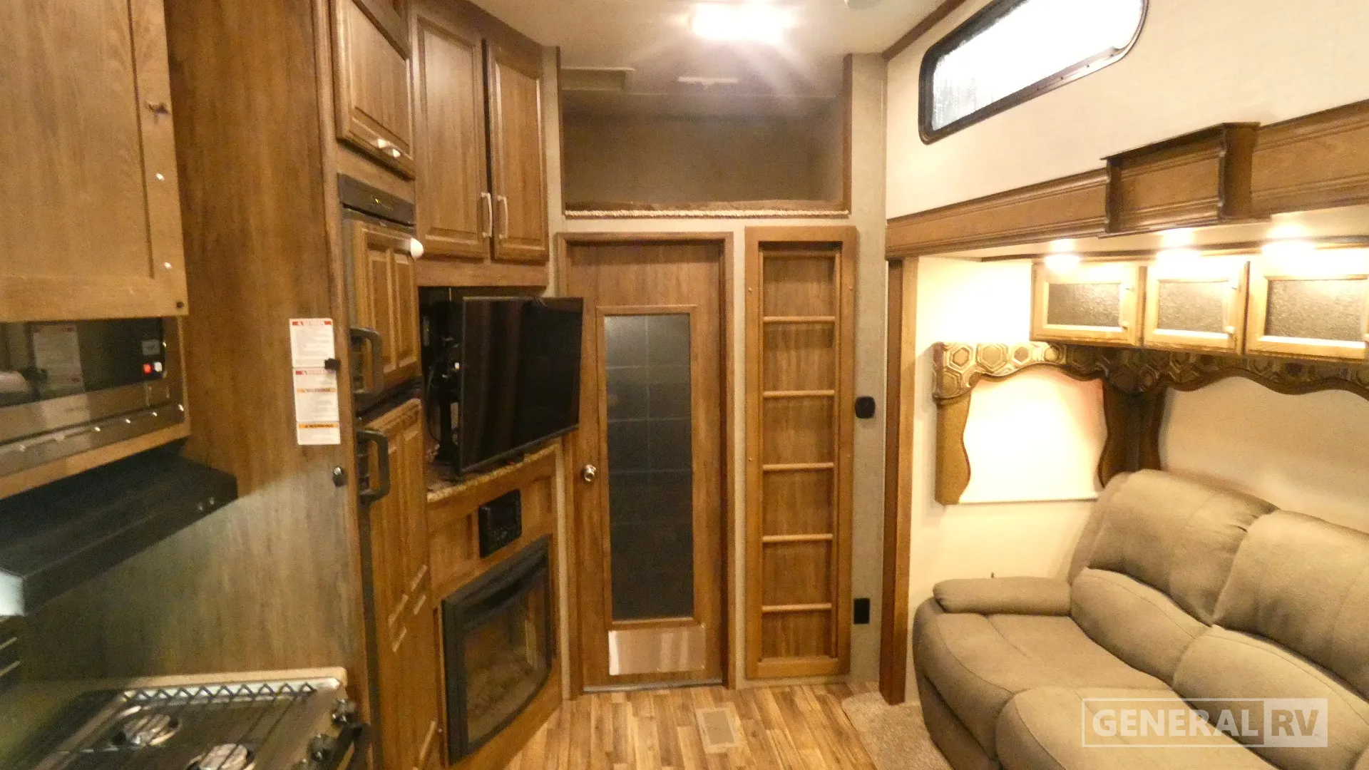 2016 Keystone Cougar 326SRX - Photo 3