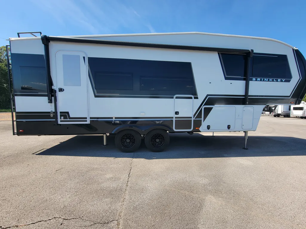 2025 Brinkley Model Z 2670, Photos photo 5