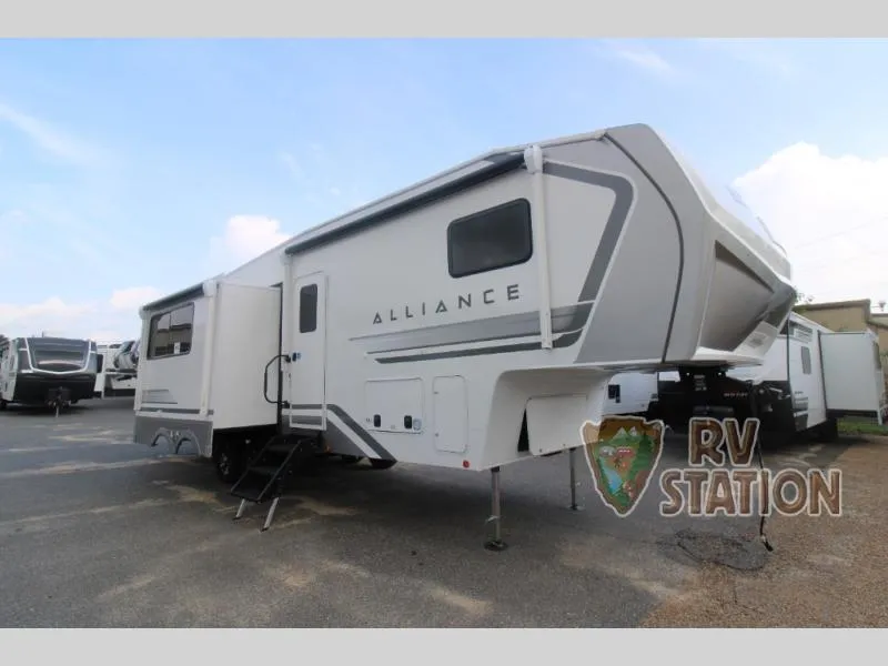 2027 Alliance RV Avenue 30BH - Photo 2