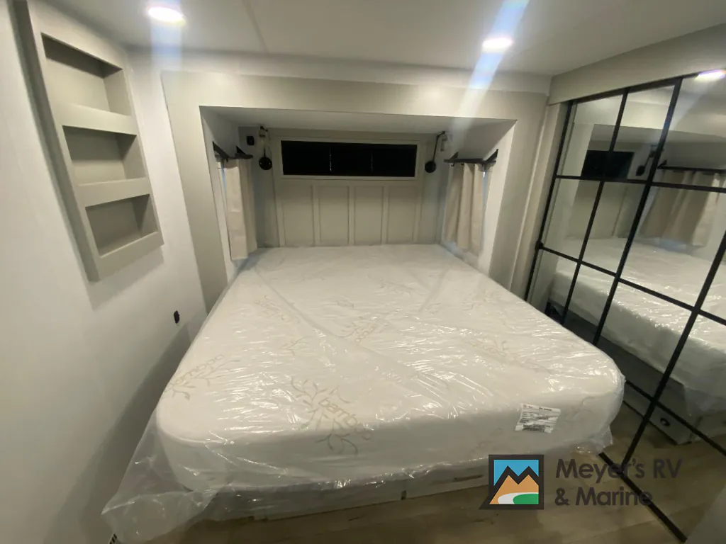 2026 Brinkley Model G 3520, Photos photo 18