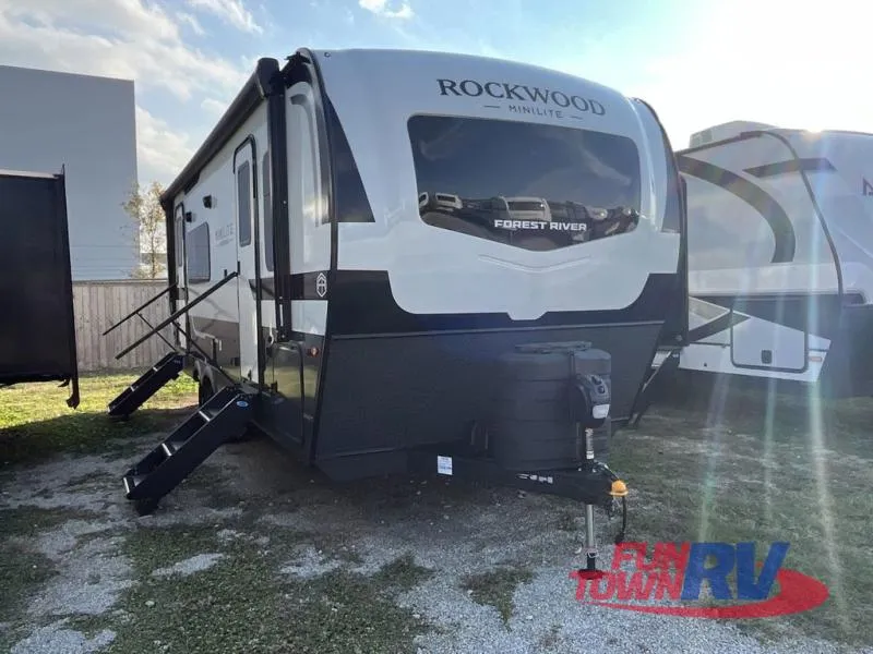 2026 Forest River Rockwood Mini Lite 2515S - Photo 2