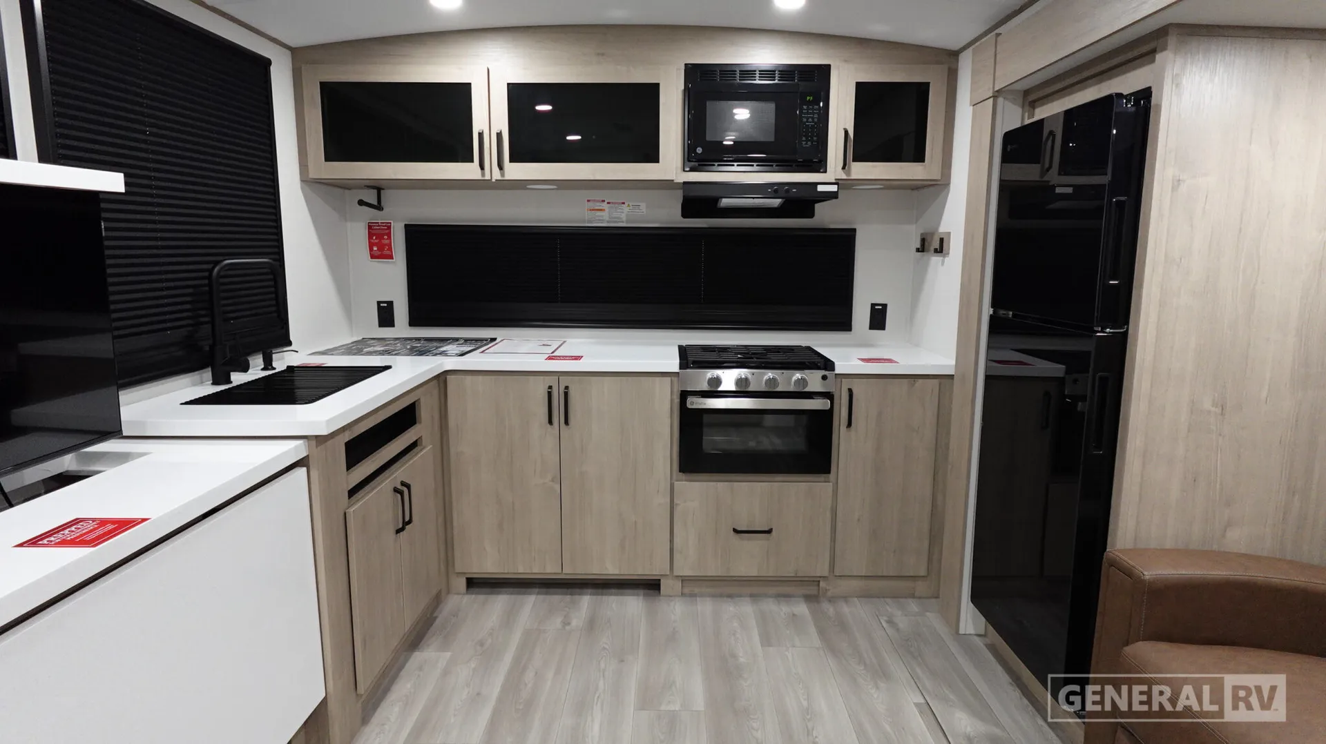 2026 Grand Design Imagine 2700BS - Photo 3