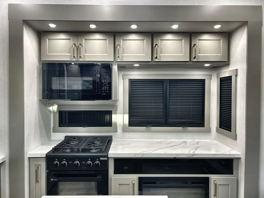 2026 Brinkley Model G 3520, Photos photo 23