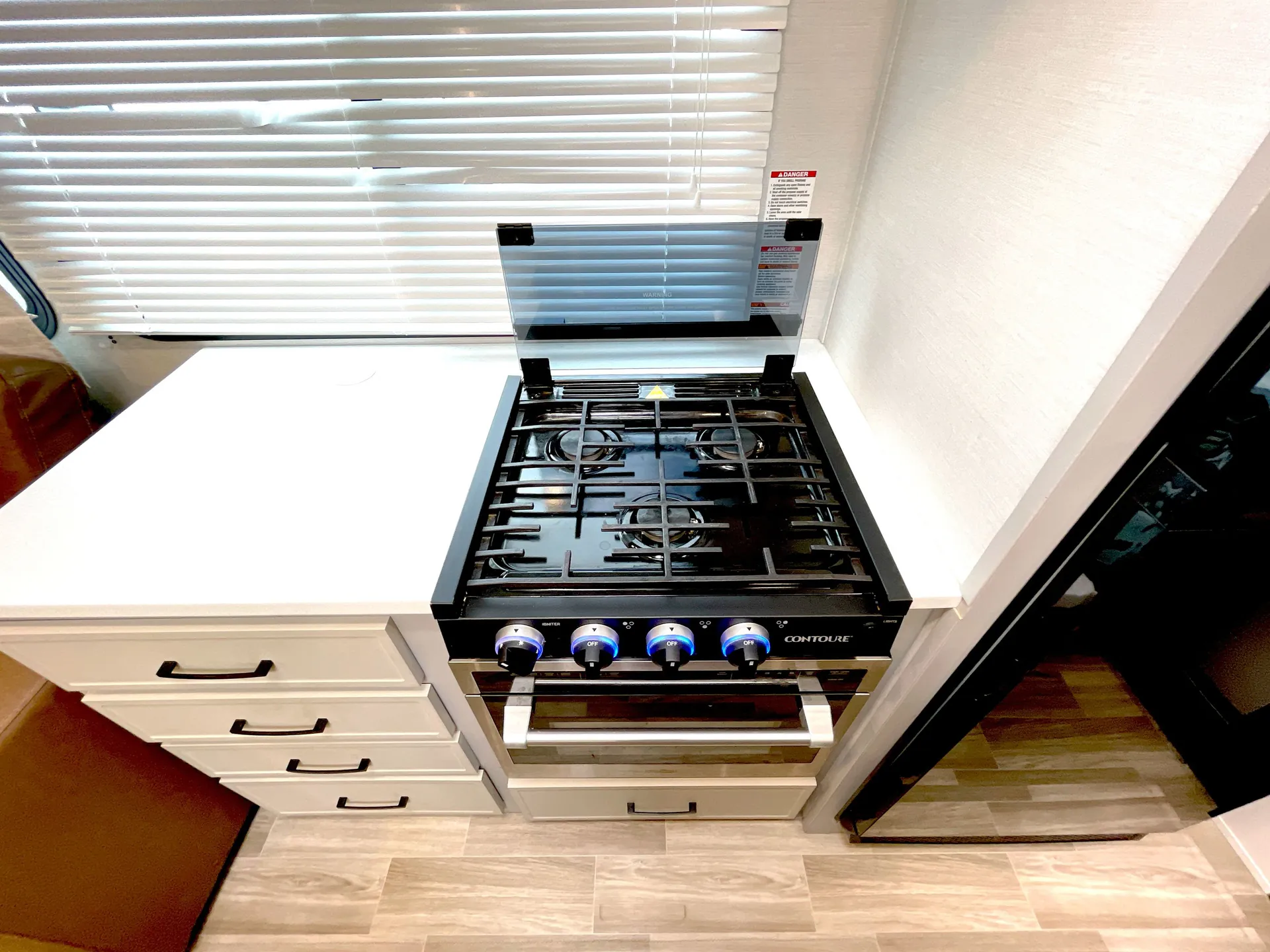 2025 Forest River Vibe 3400BH — stove oven