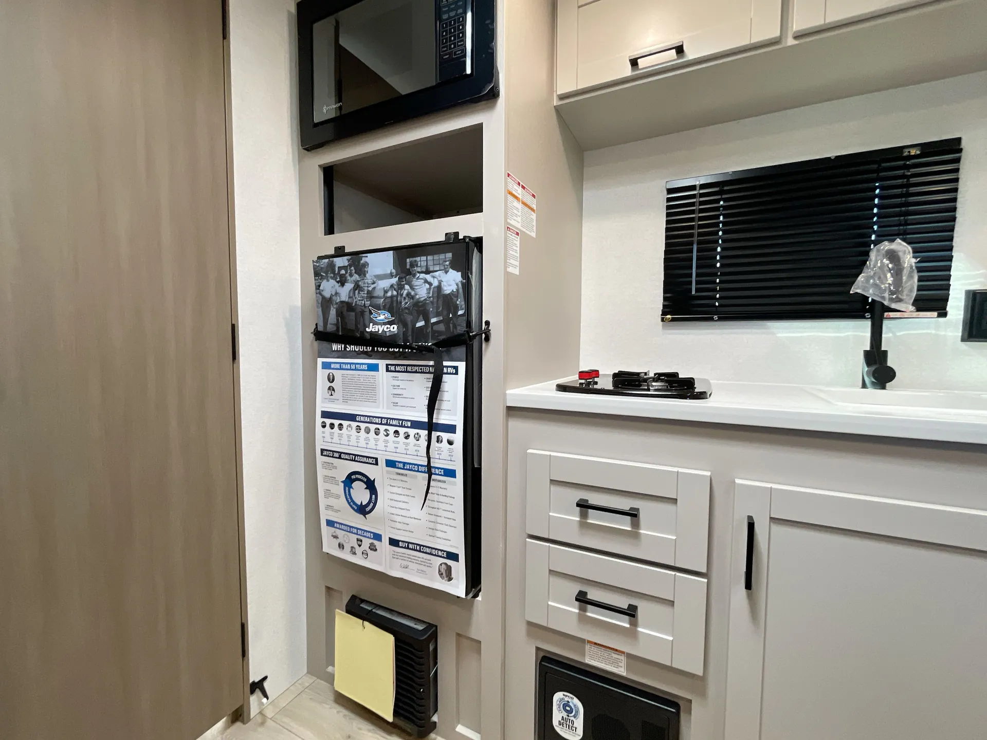 2027 Jayco Jay Flight Sport Edition 170FQW — fridge