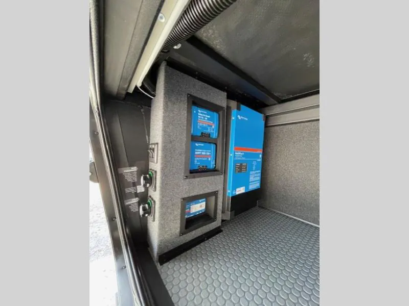 2026 Brinkley Model G 4000, Photos photo 5