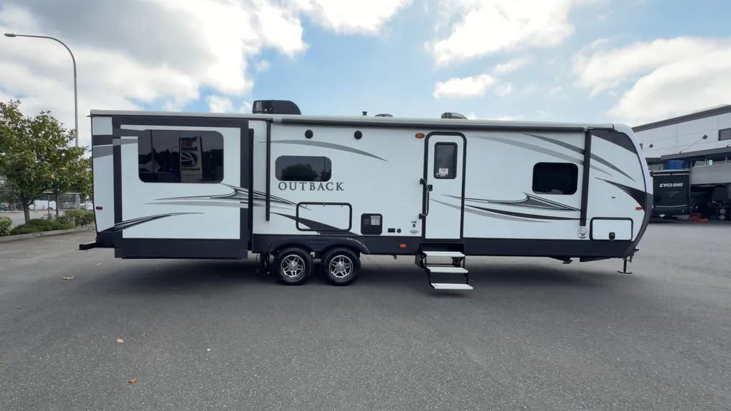 2018 Keystone Outback 298RE, Photos photo 7