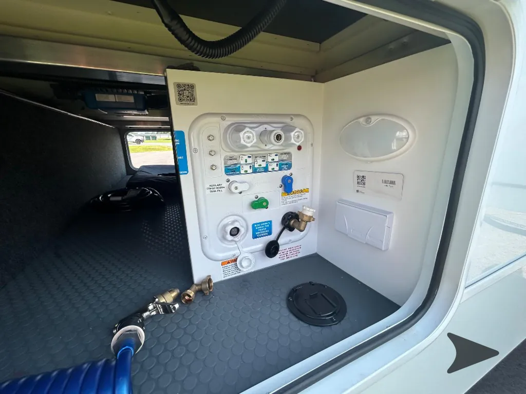 2026 Brinkley Model Ix 20X, Photos photo 9