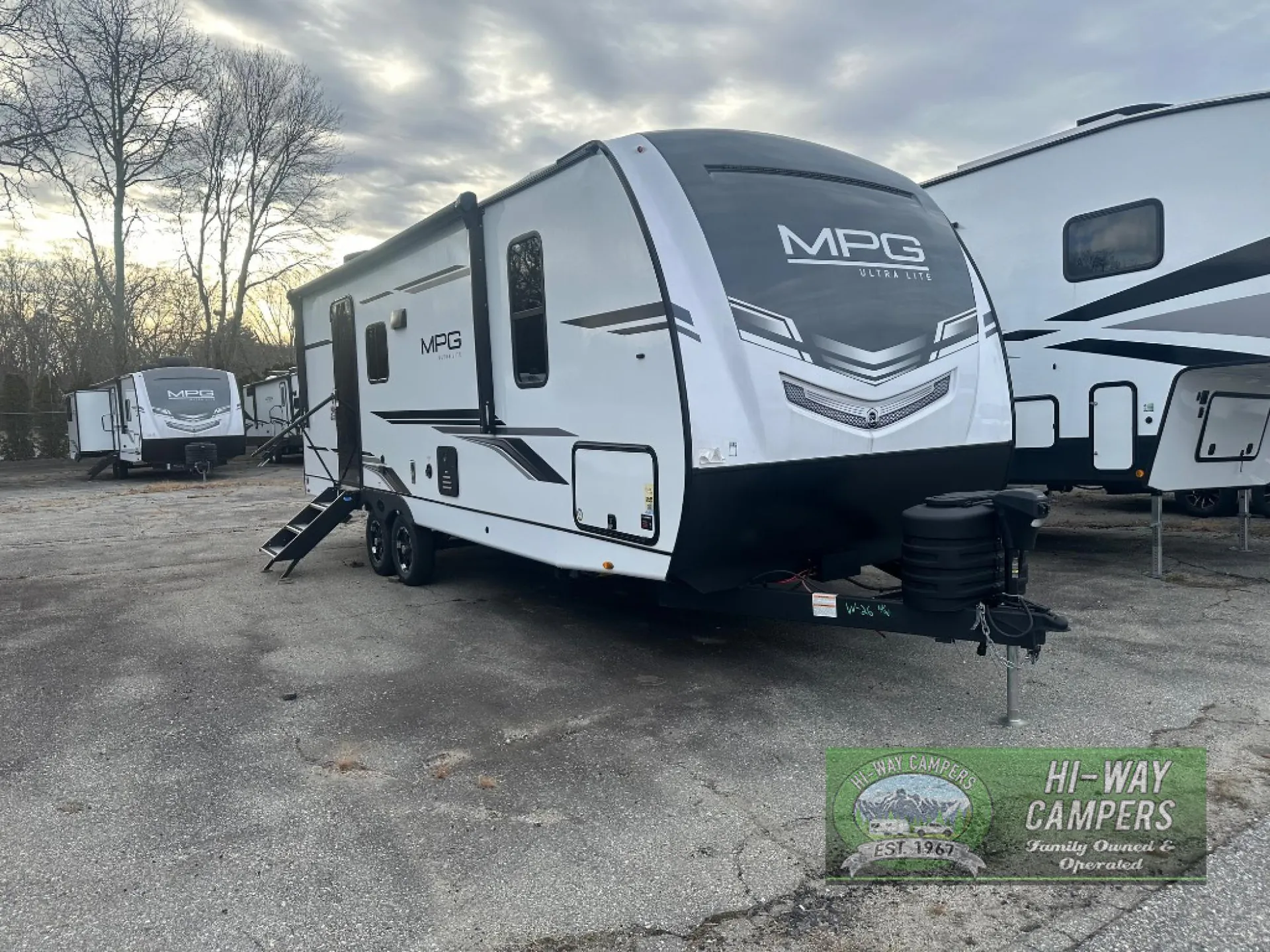 2025 Cruiser RV MPG 2400PD - Photo 3