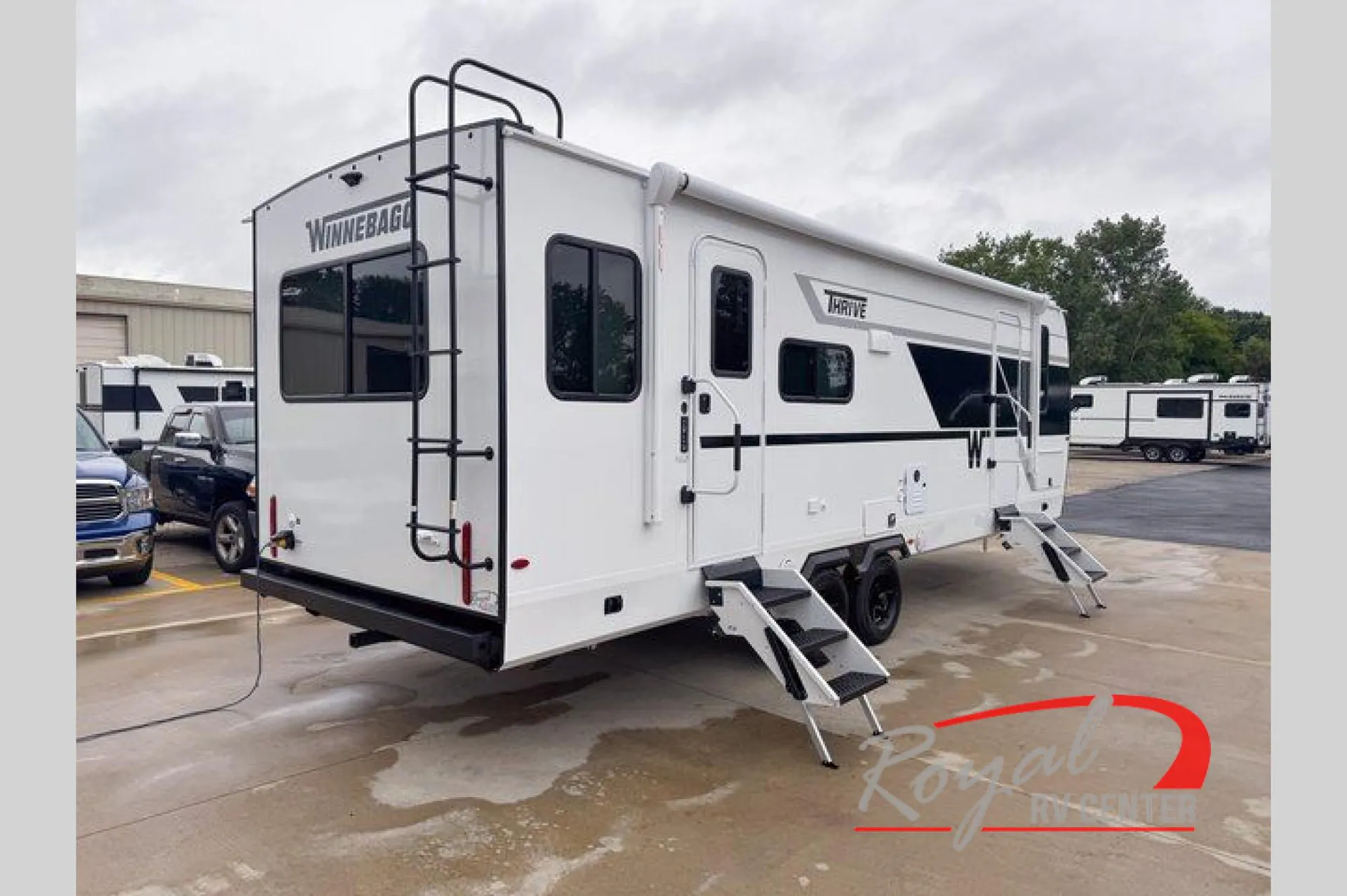 2026 Winnebago Thrive 25RLS - Photo 4