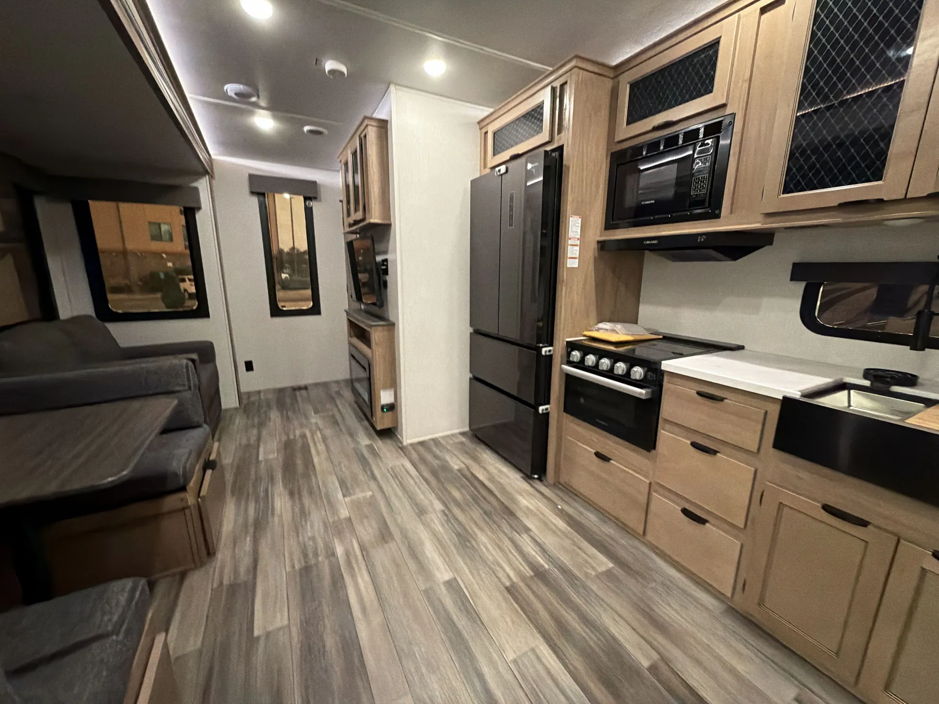 2024 Forest River Sabre 26BBR — living area main