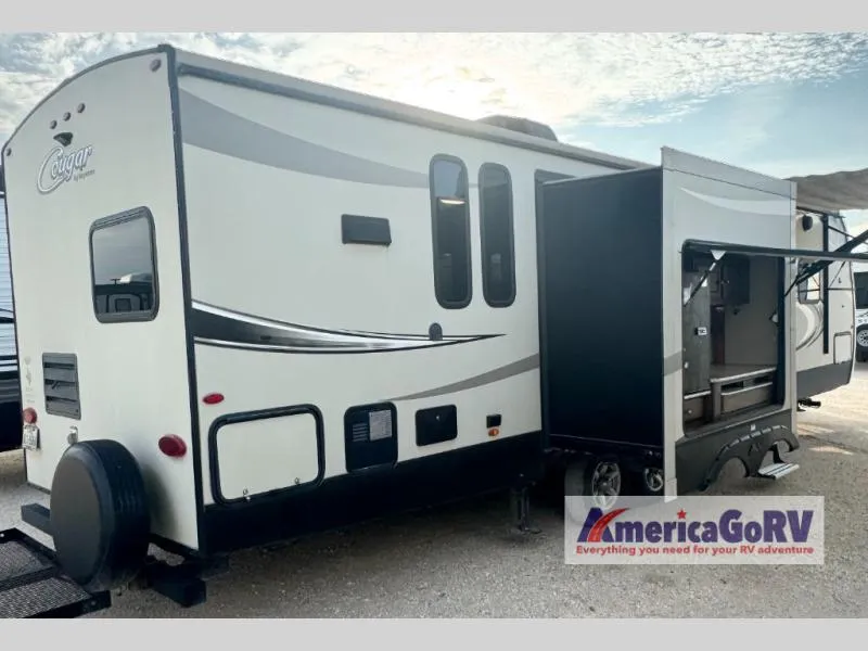 2017 Keystone Cougar X-Lite 33MLS - Photo 4