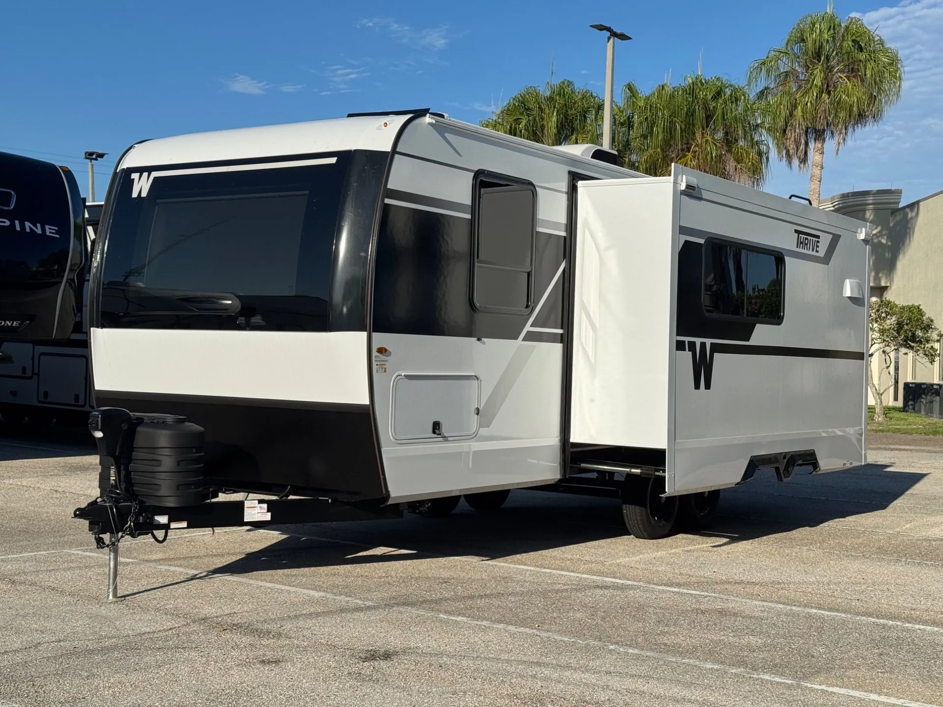 2027 Winnebago Thrive 22MLS - Photo 3