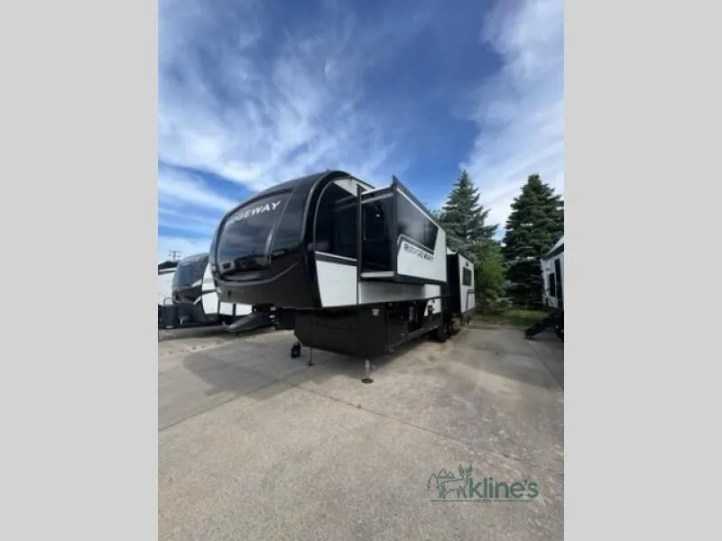 2027 KZ Ridgeway 31RL - Main photo