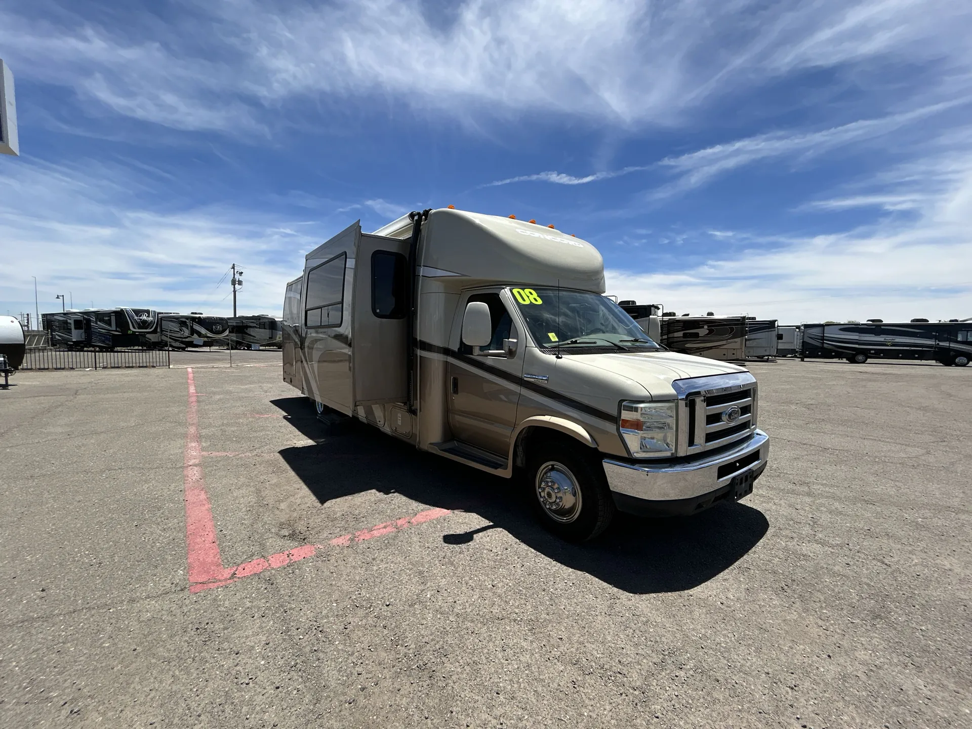 2008 Coachmen Concord 300TS - Photo 2