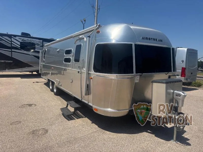 2016 Airstream International Serenity 30 - Photo 2