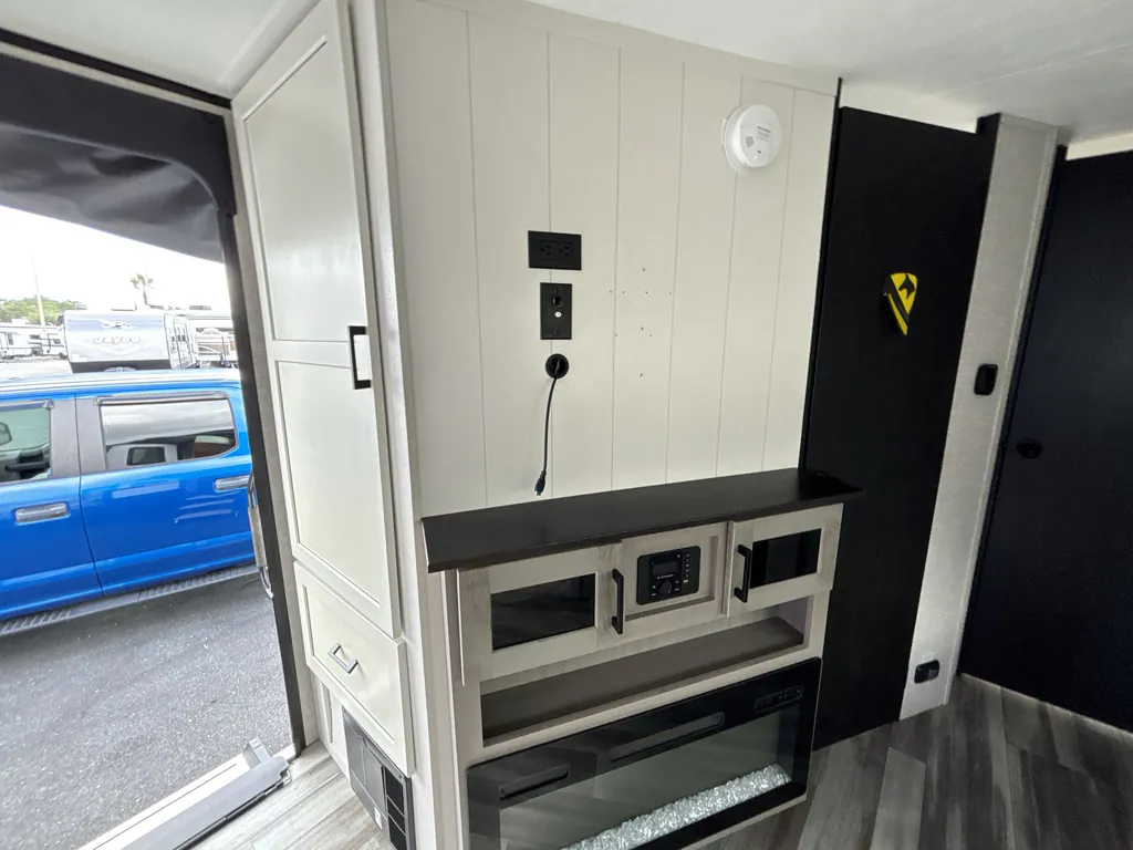 2025 Jayco Jay Feather 26FK, Photos photo 12