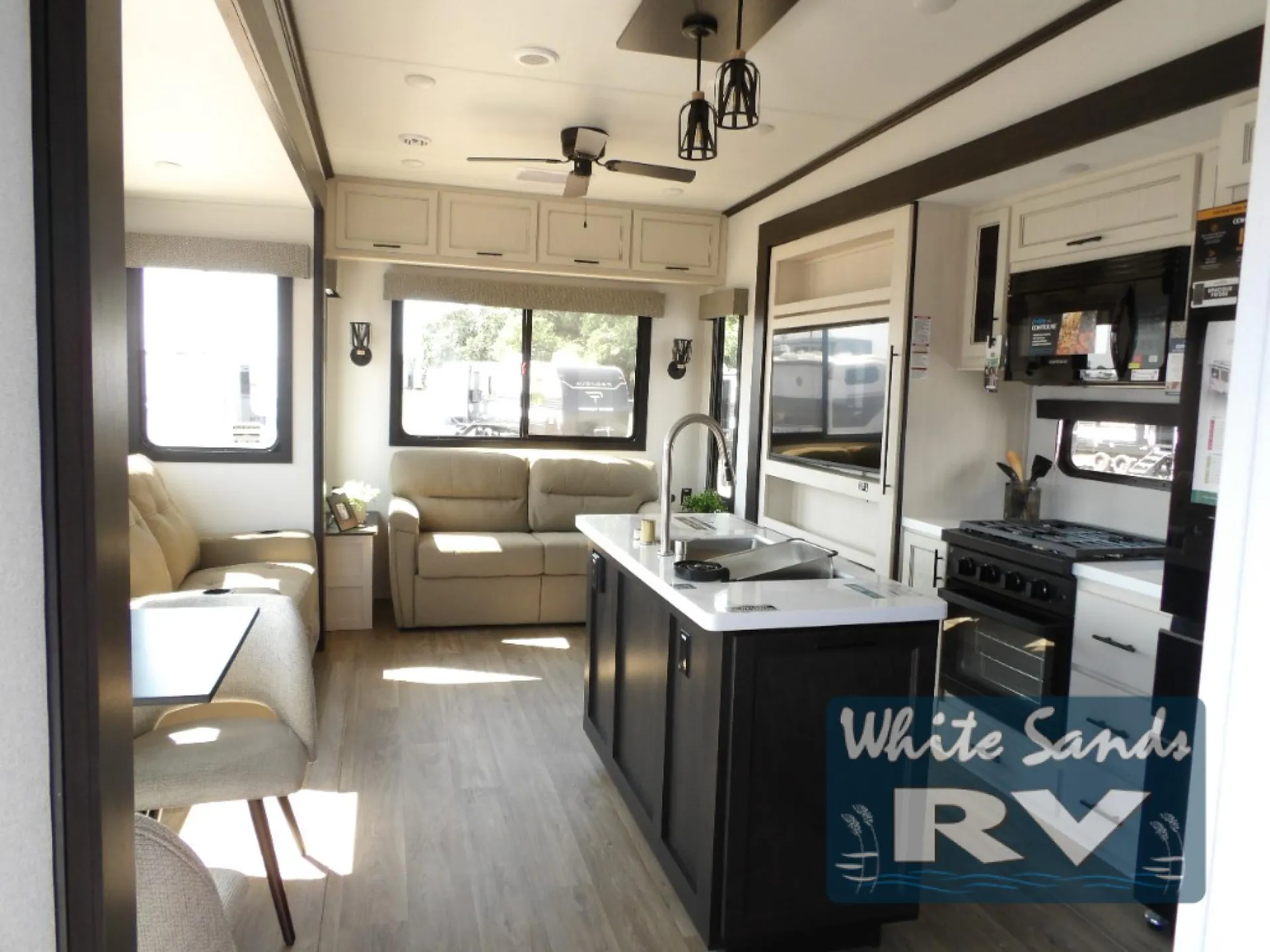 2027 Forest River Sabre 36FLX — Photo 7