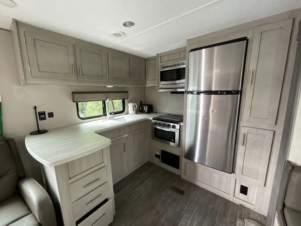 2022 Forest River Aurora 31KDS - Photo 4