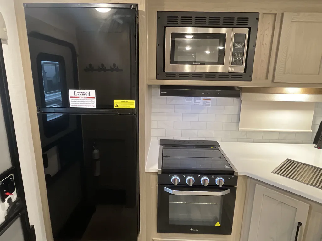 2024 Forest River Rockwood Ultra Lite 2614BS, Photos photo 8