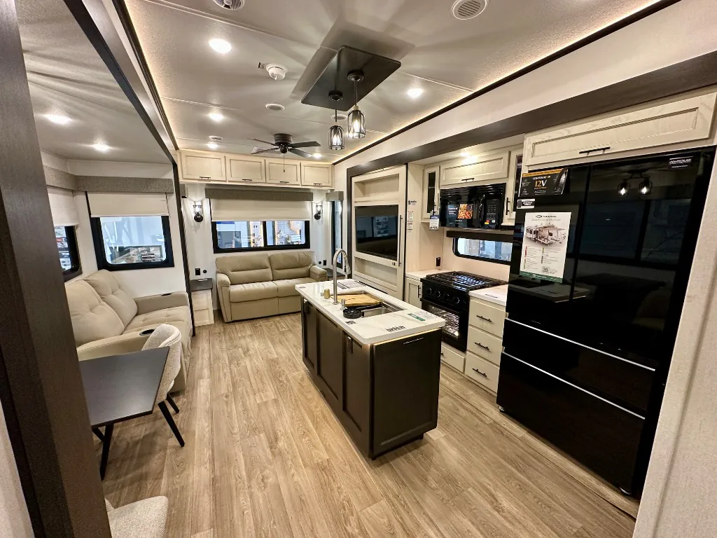 2027 Forest River Sabre 36FLX, Photos photo 5