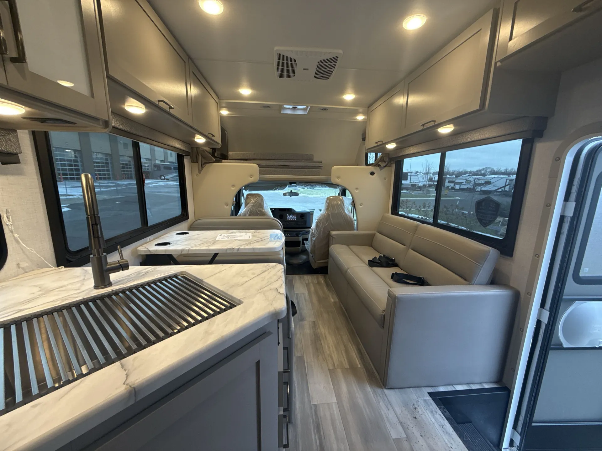 2026 Thor Motor Coach Coleman 28EZ — living area main