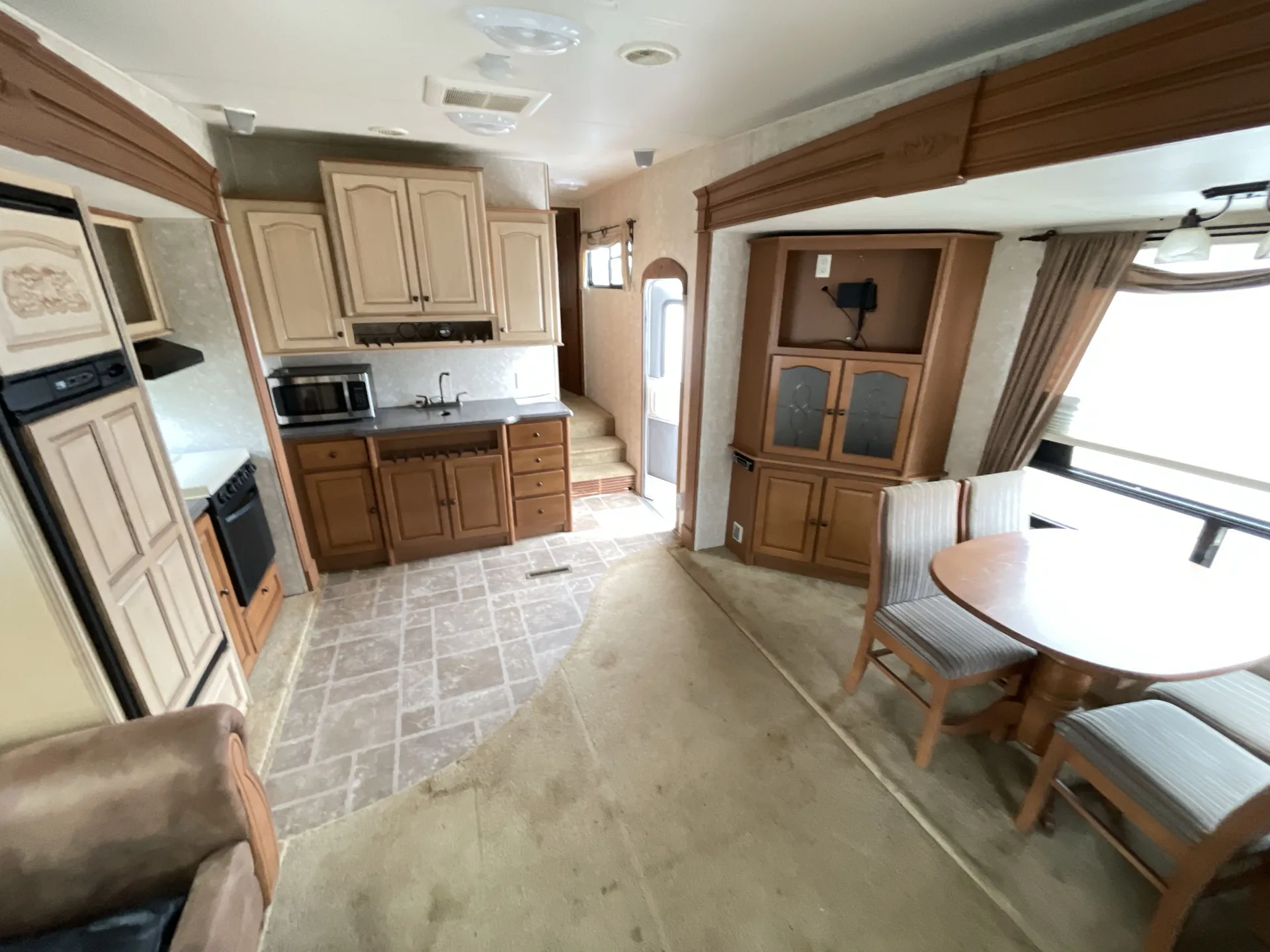 2009 Highland Ridge Open Range Journeyer 337RLS — living area main