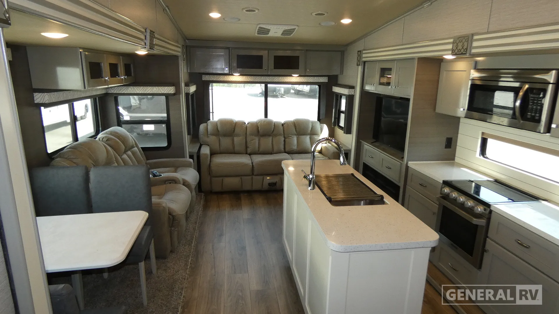 2021 VanLeigh RV Pinecrest 335RLP - Photo 3