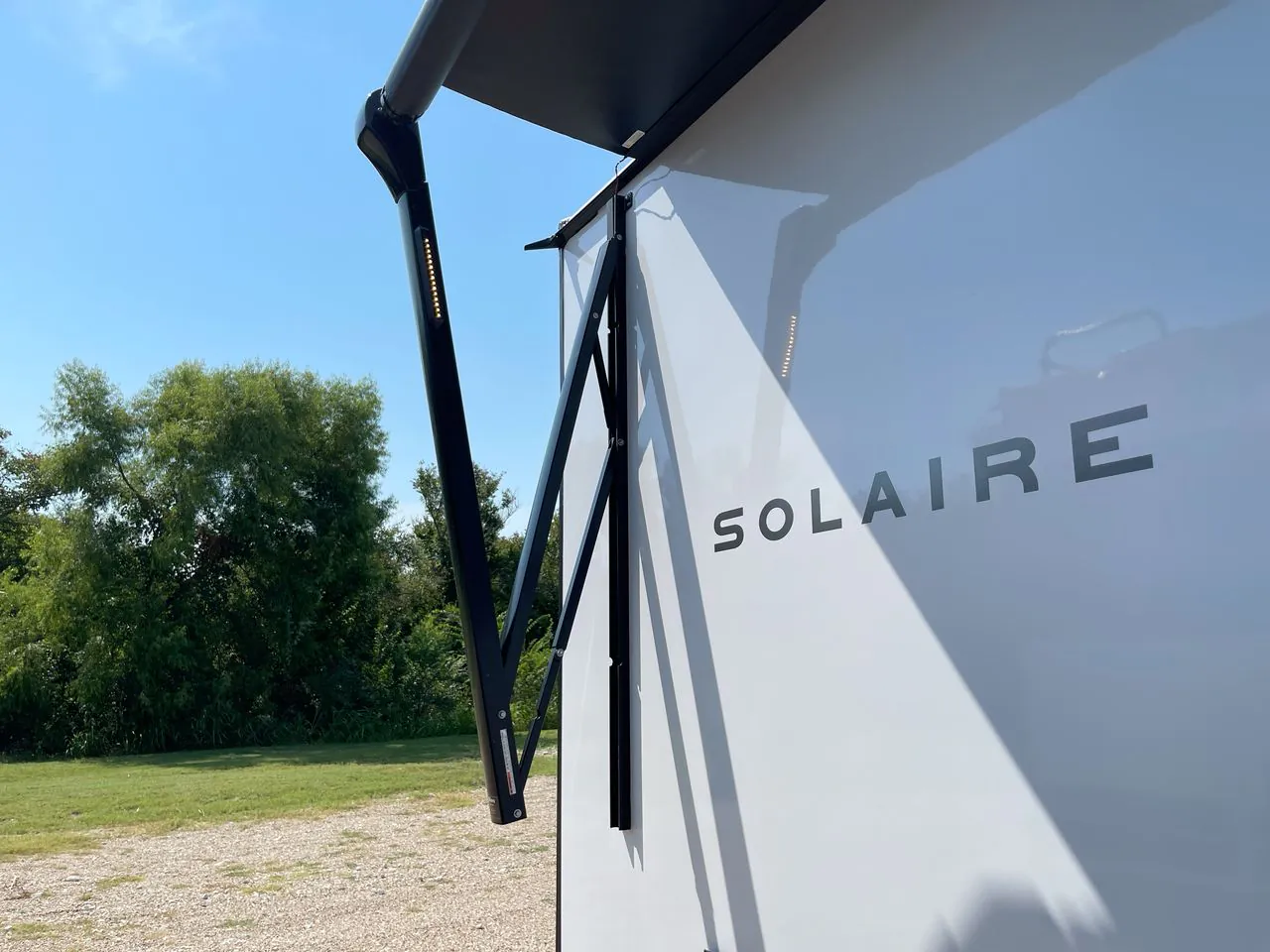2026 Forest River Solaire 2420RBS — Photo 7