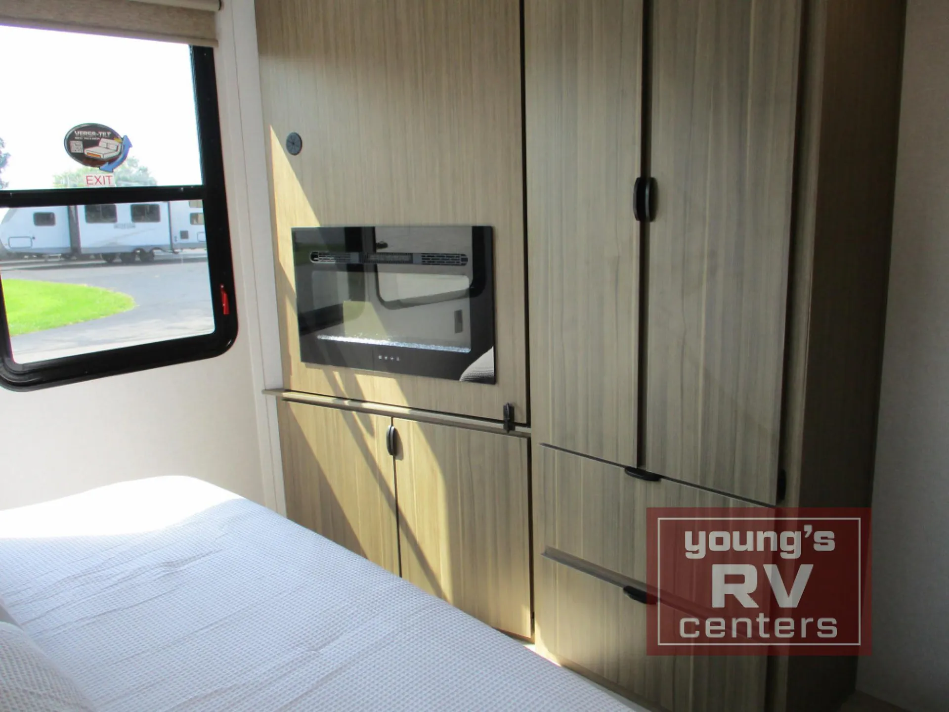 2027 Forest River Salem Villa 40ZZZ — Photo 7