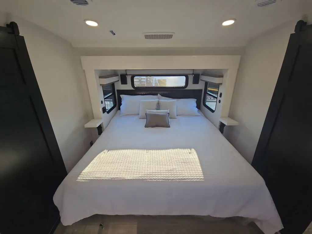 2027 Jayco Pinnacle 36FBTS, Photos photo 25