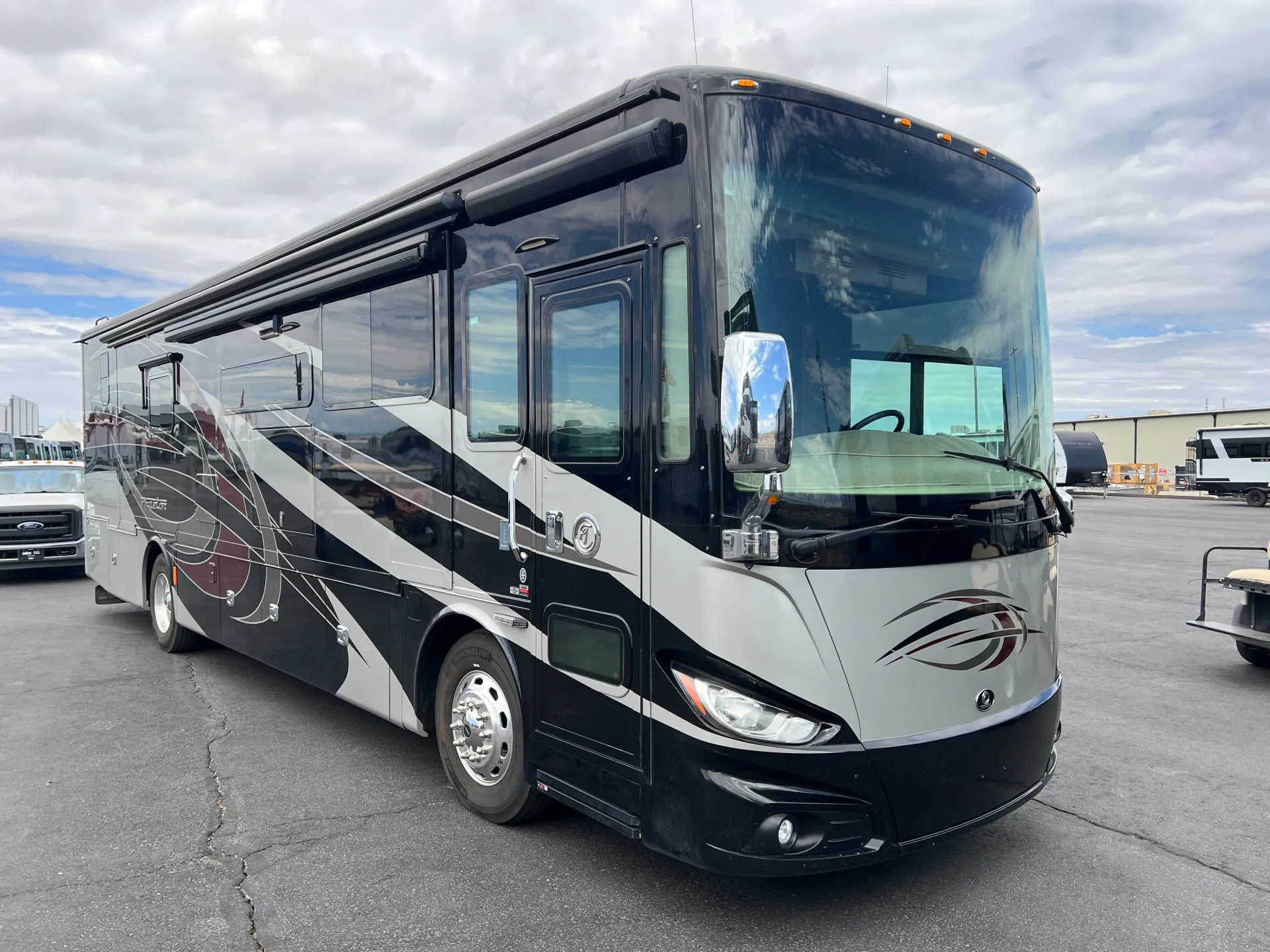 2019 Tiffin Phaeton 37 BH - Photo 2