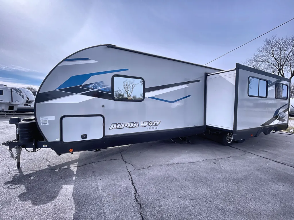 2023 Forest River Cherokee Alpha Wolf 30DBH-L, Photos photo 6