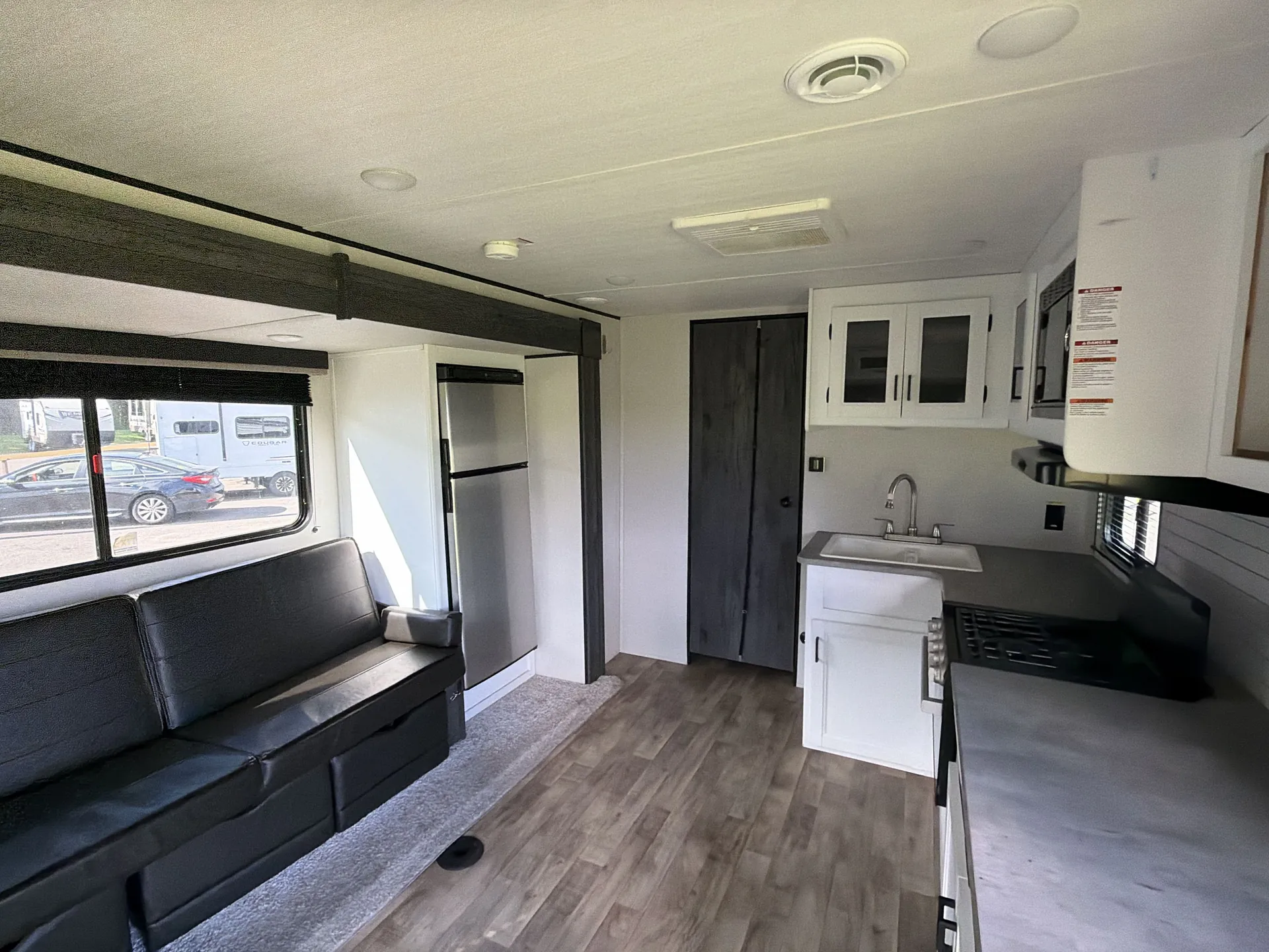 2022 Keystone Hideout 253RL — living area main