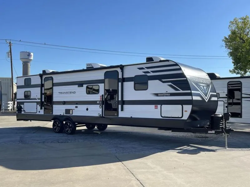 2026 Grand Design Transcend 325BHT - Photo 2