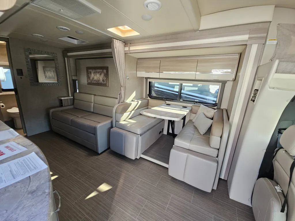2021 Thor Motor Coach Tiburon 24FB, Photos photo 47