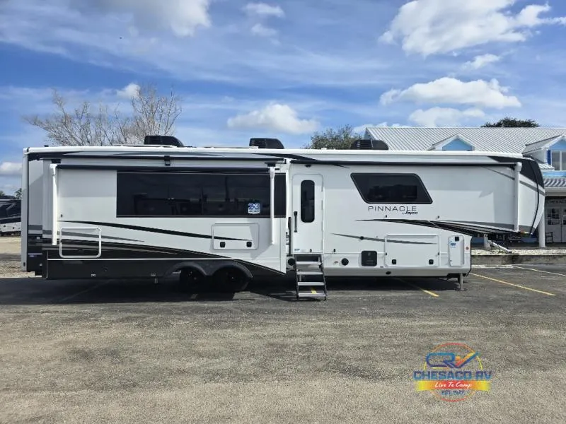2026 Jayco Pinnacle 38FBRK - Photo 3