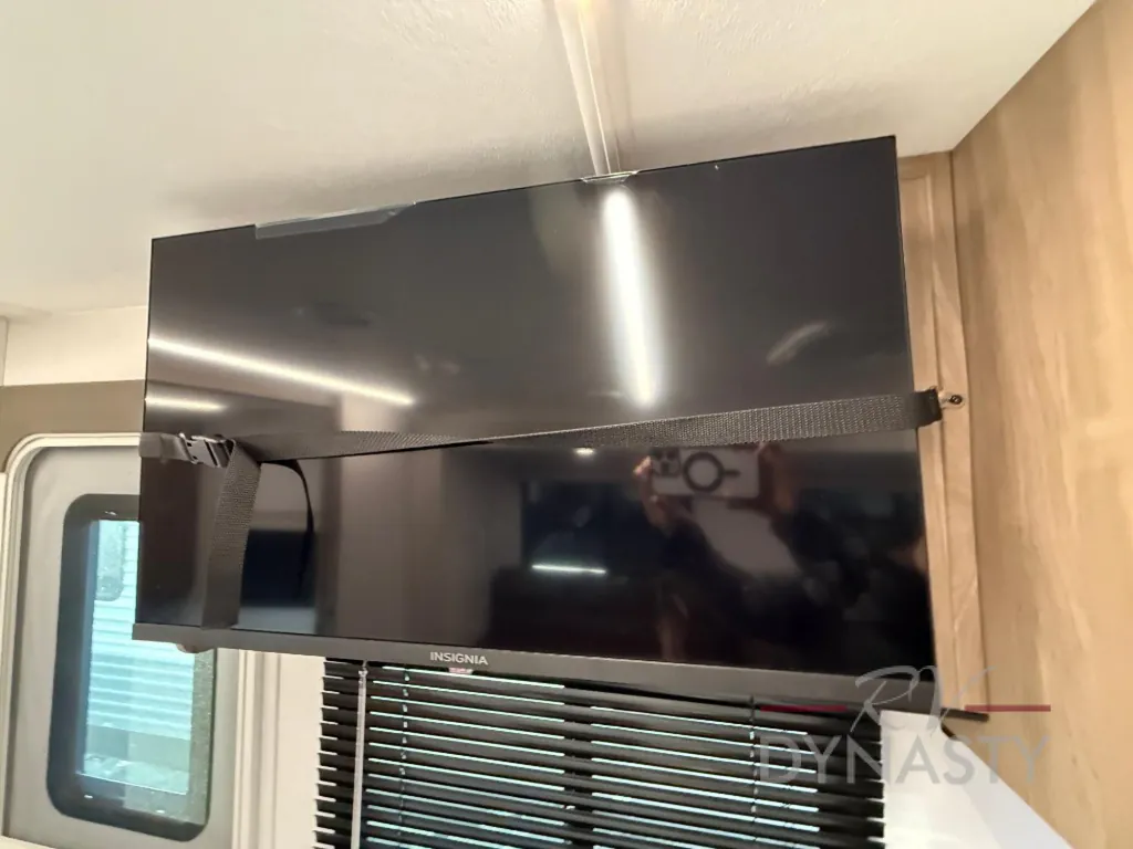 2026 Coachmen Freedom Express Select 30SE, Photos photo 24