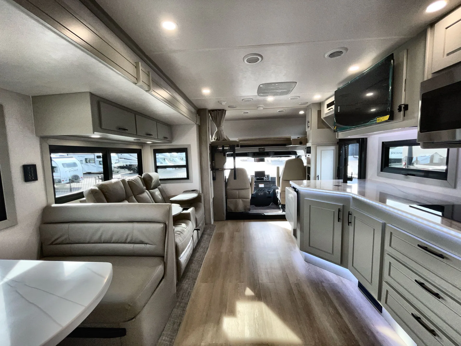 2026 dynamax Dx3 37BD - Photo 4