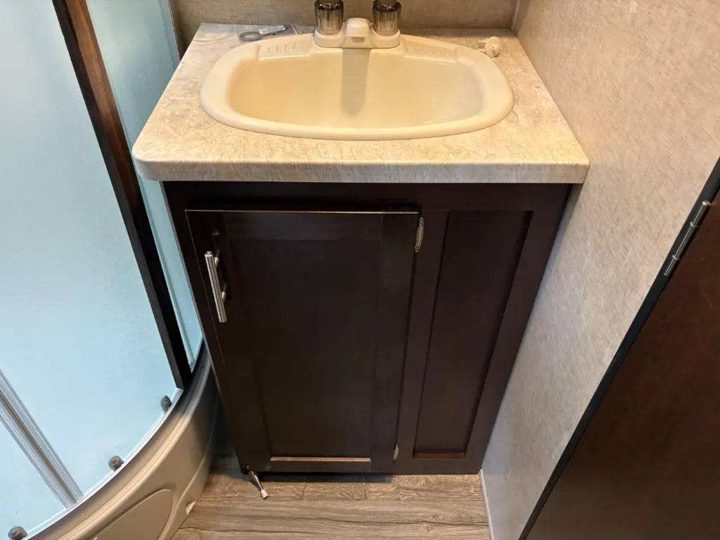 2018 Forest River Cherokee Grey Wolf 25RR, Photos photo 27