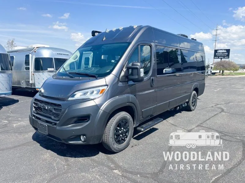 2026 Airstream Rangeline New    Std. Model - Photo 2