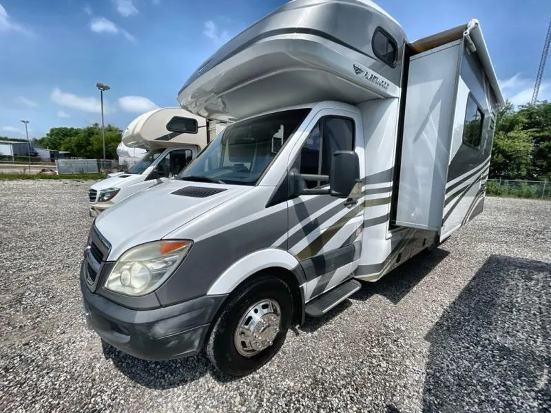 2008 Fleetwood RV Icon 24D - Photo 4
